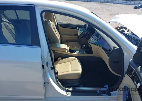 2011 Hyundai Genesis 3.8 z USA, uszkodzony, nr VIN KMHGC4DE8BU140422